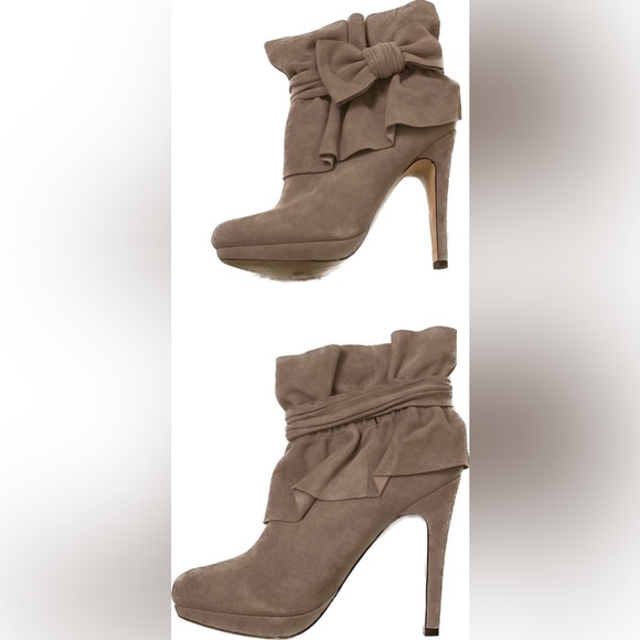 Bourne Nordstrom ‘Elle’ ankle boot with accent bow.  Color Smoke; EU 41; US 10.5 - Picture 4 of 16